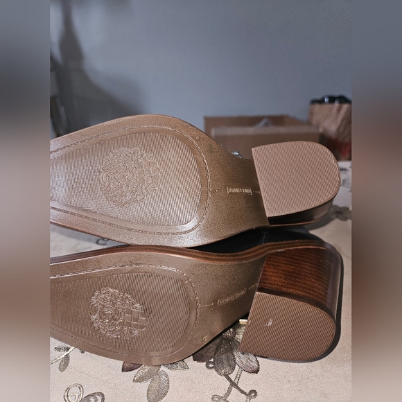 Vince Camuto Amtinda Bootie - Picture 3 of 5